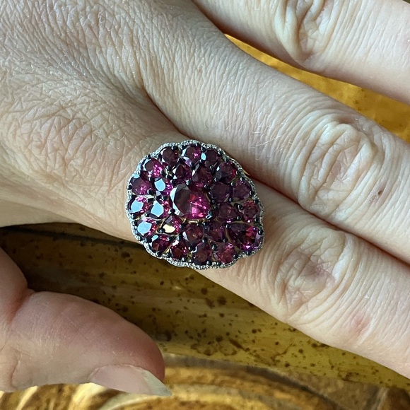 Tanzanian Wine Garnet Sterling Silver Ring Size 9 - Picture 4 of 9